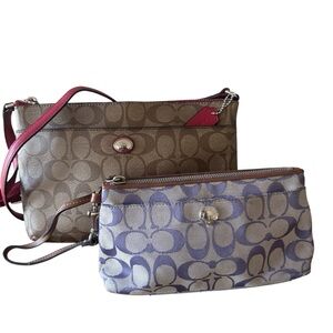 Set COACH Signature Peyton Brinn East West
Swingpack Merlot and Purple Wristlet
